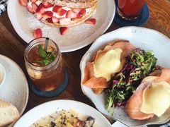 -ROAST coffee & eatery