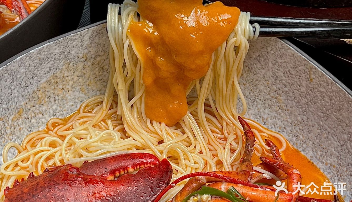 成都首家蟹粉饭🦀️答应我一定吃一口波龙腿   
