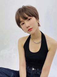 -AYO SALON