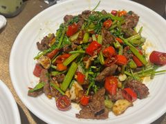 -东口码头·烧鸽子·鱼头泡饼·地方菜(金鹰悦城店)