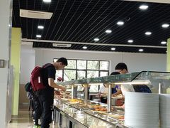 自助取餐区-大连理工大学中心-食堂
