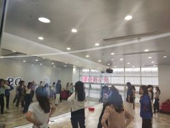 -单色舞蹈