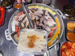 -哈哈碳都·牛肋条无限自助烤肉(台江万达店)
