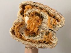 葱香肉松面包-谷艺烘焙
