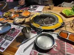 -青瓦炭韩潮烤肉(花园道店)