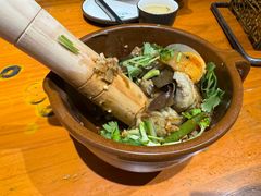 -老滇山寨•云南特色菜•地方菜•民族风情歌舞表演(金碧店)