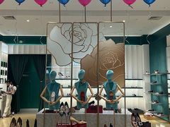 -百盛(万象城店)