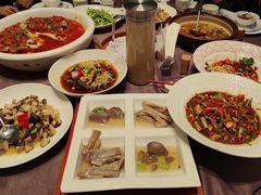 -香山湖家家宴(中山陵店)