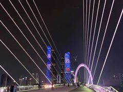 -南京眼步行桥