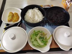 -老娘舅餐厅(黄龙体育中心店)