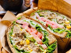 别地儿吃不到的吞拿鱼三明治-萤火虫咖啡(后海店)