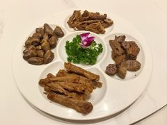 -梅利汴京烤鸭•开封豫菜地标店(东大街店)