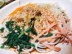 老滇凉米线-老滇山寨•云南特色菜•地方菜•民族风情歌舞表演(金碧店)