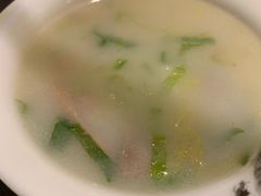 -三人行骨头王火锅(长寿店)