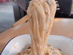 奶油培根意面-HELLO 27 意面·沙拉·帕尼尼