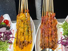 -威记烧嘢·南宁烧烤·超级生牛(绿地店)