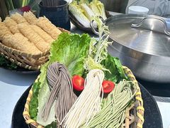 -椰小婉·原生态椰子鸡(百信广场店)