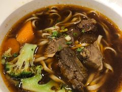 -康师傅私房牛肉面(马泉营奥莱店)