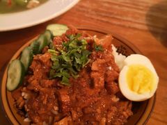温泉蛋卤肉饭-Let's Taipei 非常烘焙(太古里店)