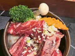-山川小町·极番烧肉(新地假日广场店)