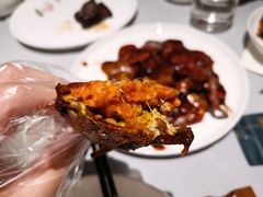 毛蟹炒年糕-屋里厢上海菜馆