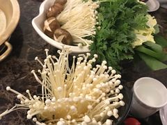 -重庆爽翻天老火锅(临平万达广场店)