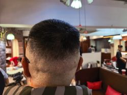 -BarberKiNG男士理发馆Barbershop
