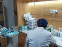 -上海仁爱医院口腔科 · 种植