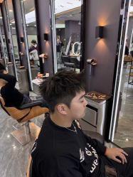 -藤野造型烫染·漂发