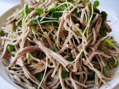 香椿苗拌黑豆腐丝-嘉和一品粥(政府街店)