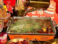 -何师烧烤Pro ·江湖川菜·小龙虾·精酿(太古里旗舰店)