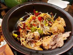 -云海肴·汽锅鸡·云南菜(天山百盛优客店)