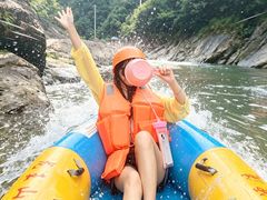 -安吉龙王山峡谷漂流