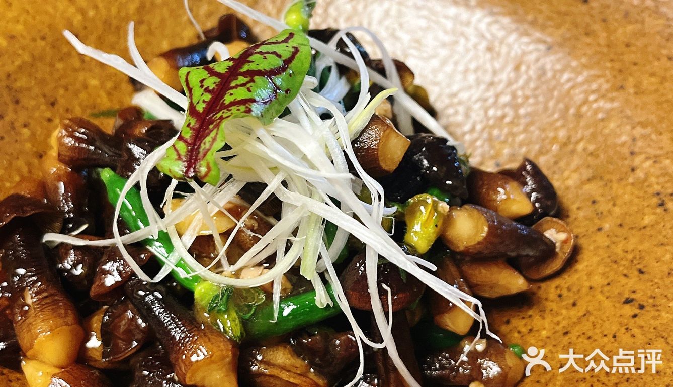 点的一个双人餐,我看基本包含了一些招牌菜