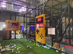 -嗨翻Hi-Fun竞技主题乐园·蹦床亲子生日轰趴(国光1937店)