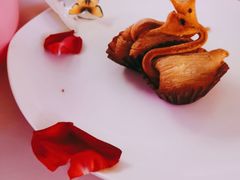 榴莲酥-中央电视塔旋转餐厅