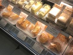 -红宝石·鲜奶小方·海派西点房(金杨店)
