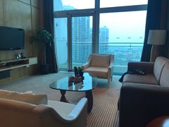 -苏州金鸡湖中茵皇冠假日酒店