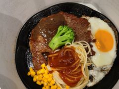 -汤姆家的牛排意面披萨(新城市广场店)