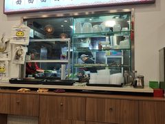 -裕兴记·蟹黄面馆养育巷精选店面馆