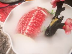 吊龙-牛村来人潮汕牛肉火锅(西单店)