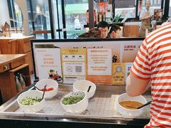 -呷哺呷哺(常营华联店)