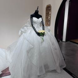 -MISS MIA 婚纱品牌馆