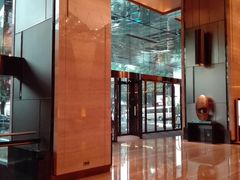 酒店正门-广州天河希尔顿酒店