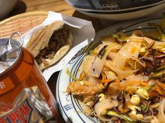 肉夹馍-陇上秦轩西安biangbiang面(EFC欧美金融商业城店)