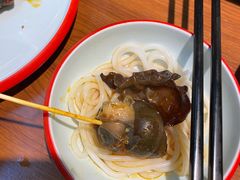 老闵特色香辣大田螺-老闵田螺馆·南昌市井菜·特色小吃(总店)