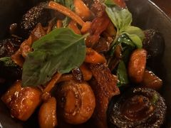 九层塔三杯什锦菇-Let's Taipei 非常烘焙(太古里店)