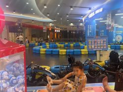 -卡尔飞车(武汉青山印象城店)