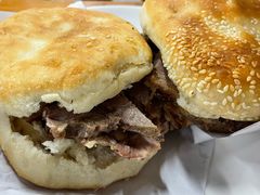 烧饼夹肉-京东一绝西海子西园烧饼夹肉