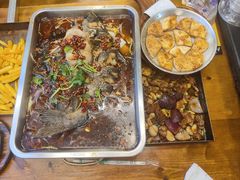 -老东镇啤酒屋海鲜加工·蒸汽海鲜·海鲜烧烤(台东店)